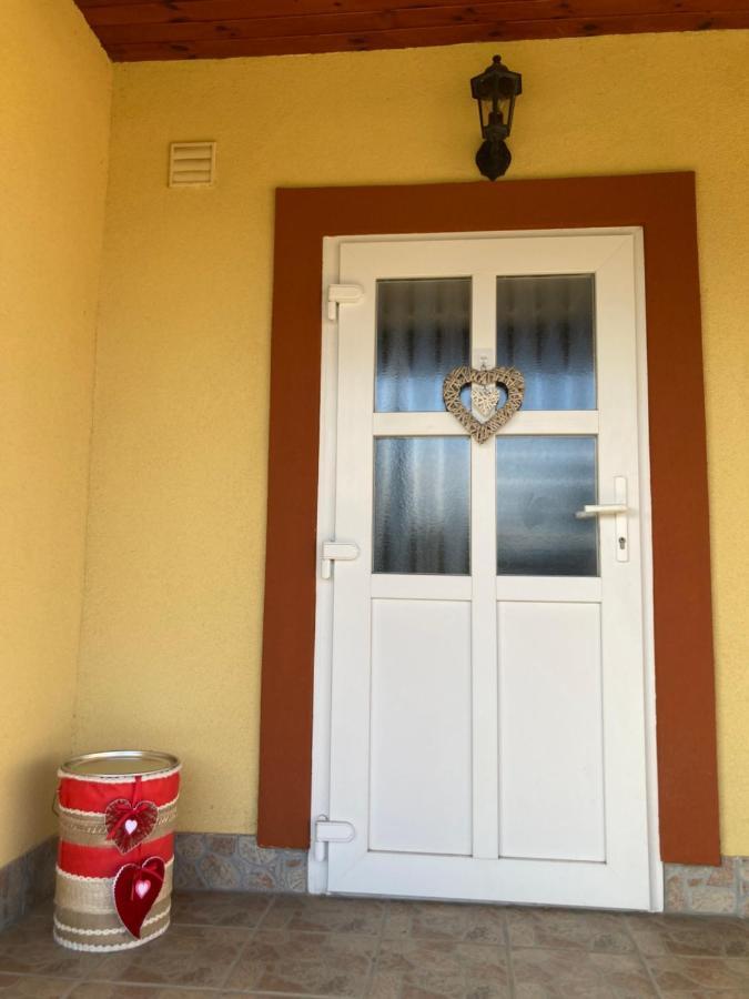 Tiszavirag Vendeghaz Apartment Tiszacsege Exterior photo